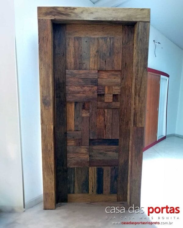 Porta de Madeira Maciça de Demolição - PMMD0018