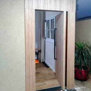 Porta de Madeira Maciça Ripada - PMMR0001