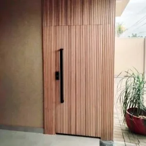 Porta de Madeira Maciça Ripada - PMMR0003