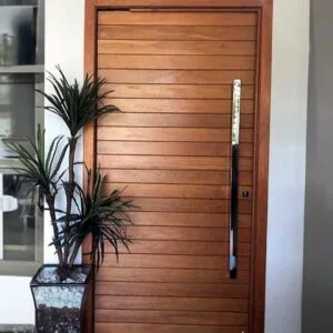 Porta de Madeira Maciça Ripada - PMMR0006